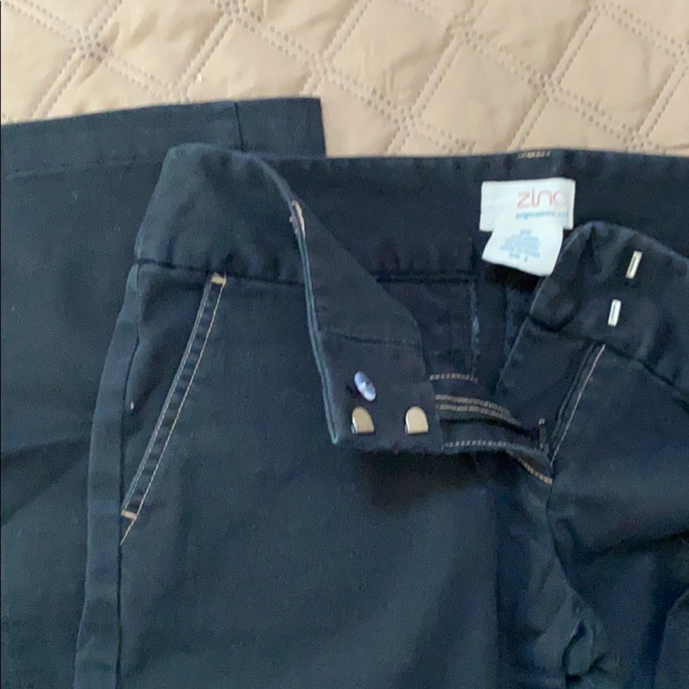 Black pants - Picture 3 of 4